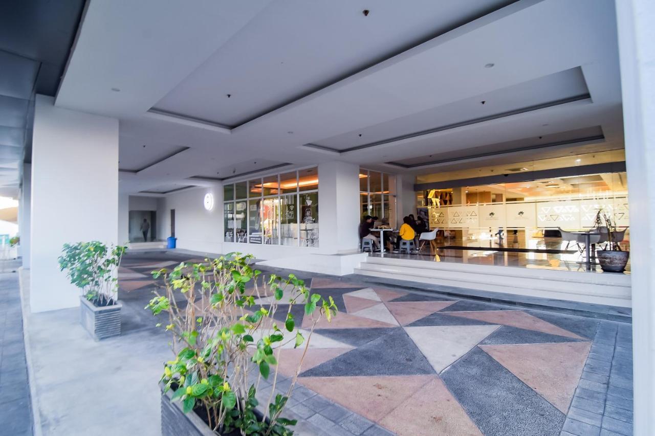 Collection O 15 Taman Melati Merr Surabaya Eksteriør bilde